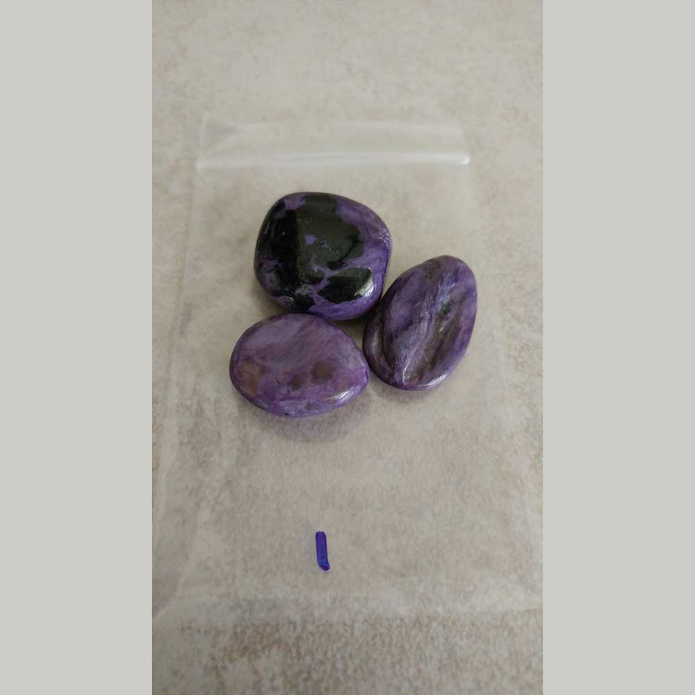 Charoite it re-energizes the body when exhausted, heals and integrates dualities and regulates blood pressure.  