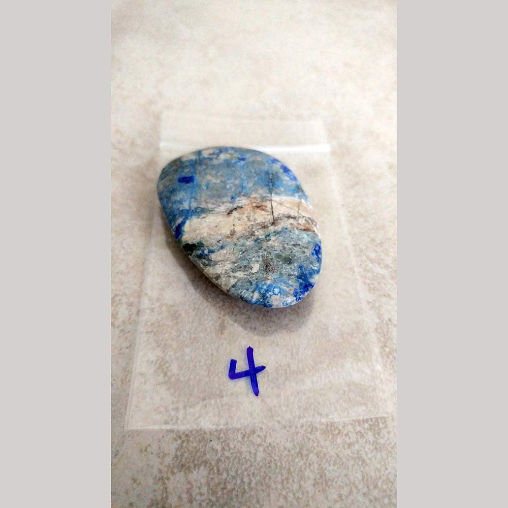  Lapis Lazuli reminds us of the power of the spoken word, fosters full verbal expression, and clears problems