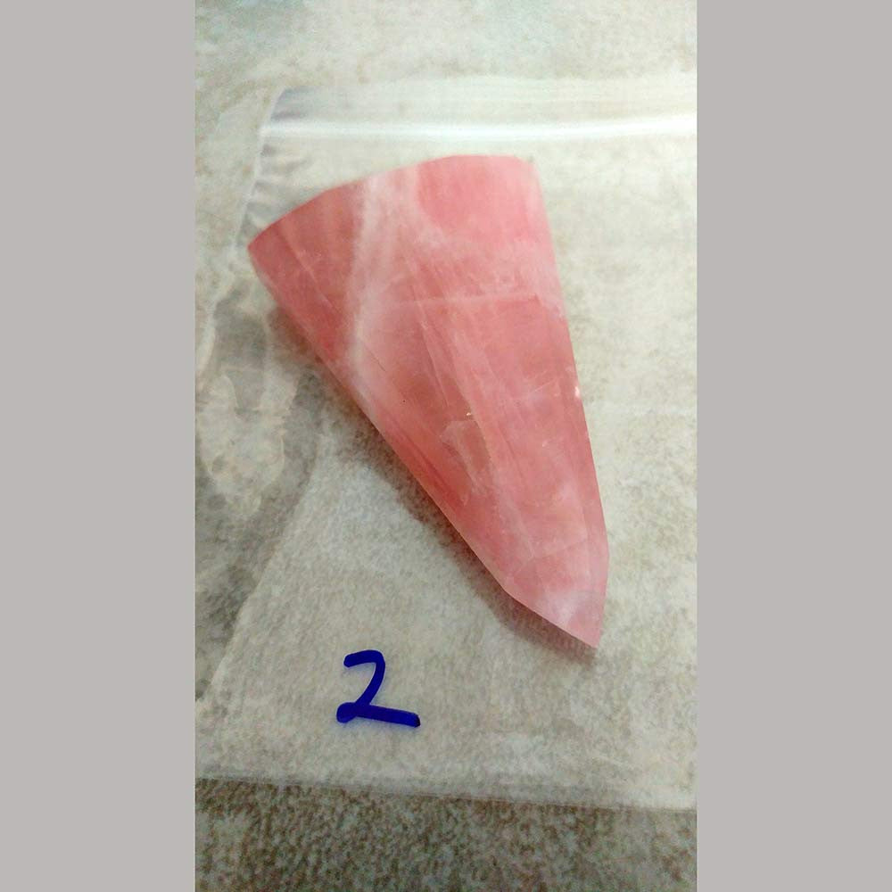 Rose Quartz strengthens the physical heart and circulatory system and releases impurities from body fluids