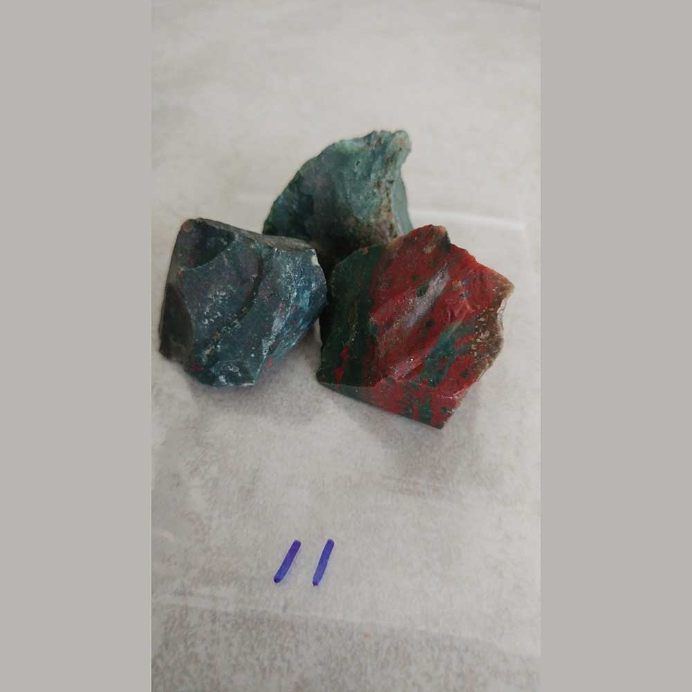 Bloodstone benefits blood rich organs, regulates and supports blood flow and aids circulation